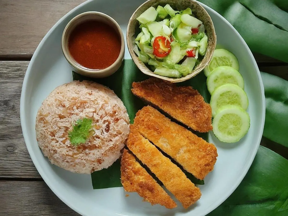Khao Mun Moo Todd (Pork Cutlet) Khao Mun Moo Todd (Pork Cutlet)