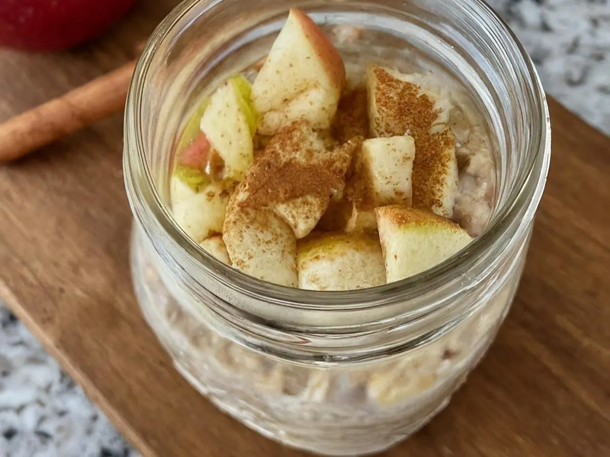 Apple & Cinnamon Overnight Oats Apple & Cinnamon Overnight Oats