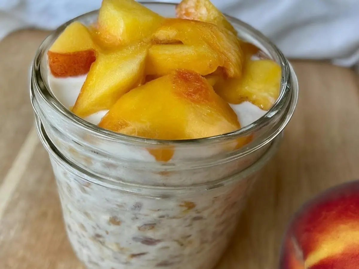 Peaches & Cream Overnight Oats Peaches & Cream Overnight Oats