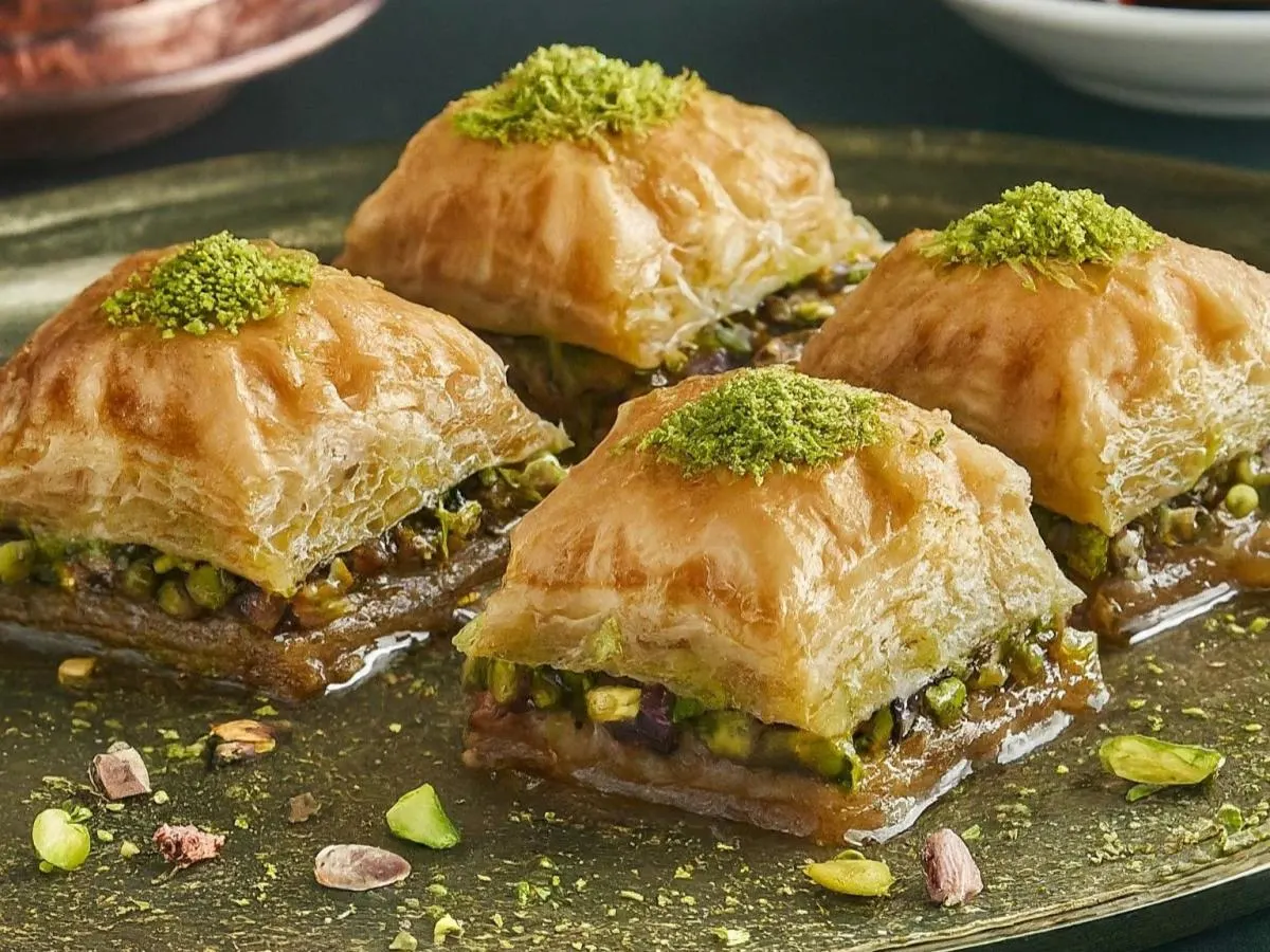 Baklava (2 pieces) Baklava (2 pieces)