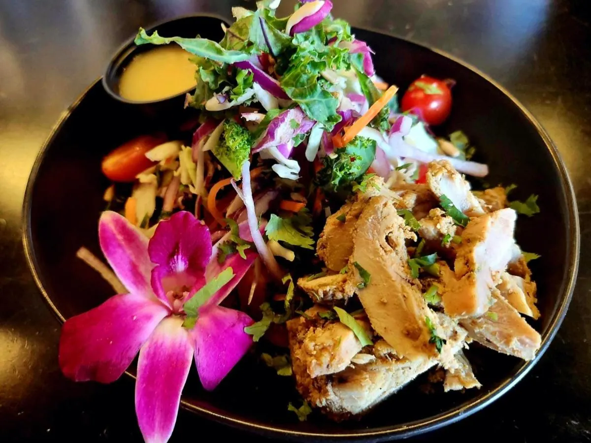 Garden Salad + Tandoori Chicken