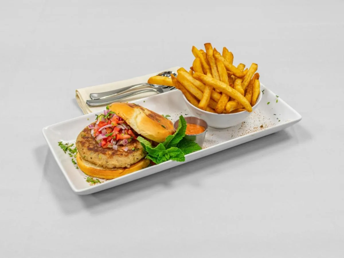 Vege Burger + Fries