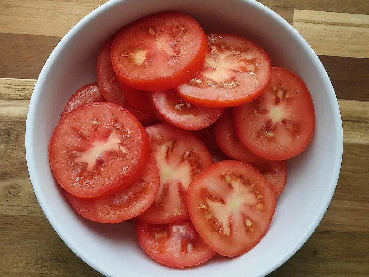 Sliced Tomatoes Sliced Tomatoes