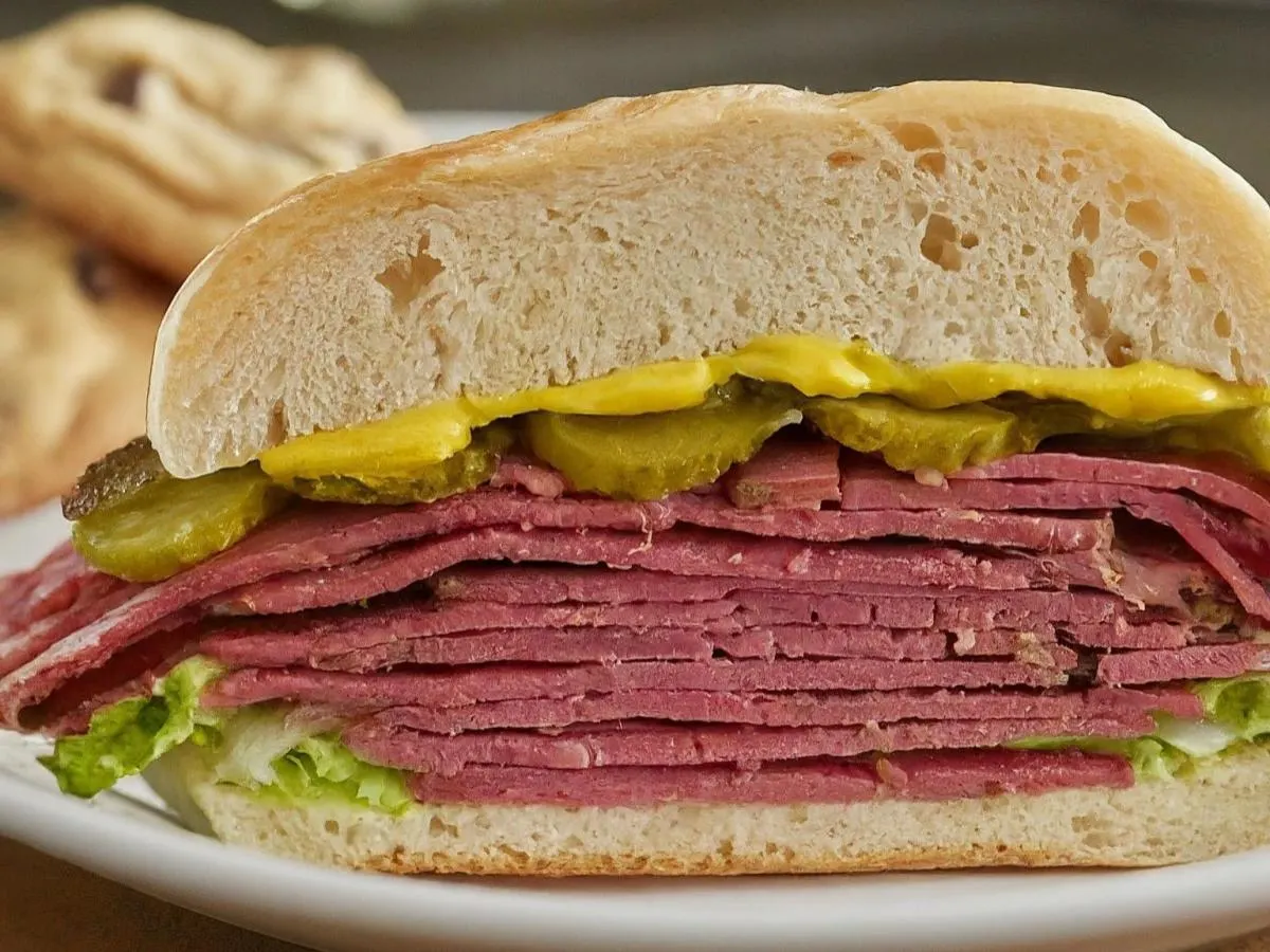Hot Pastrami Sub on White Bread and a Chocolate Chip Cookie (No Tomatoes) Hot Pastrami Sub on White Bread and a Chocolate Chip Cookie (No Tomatoes)
