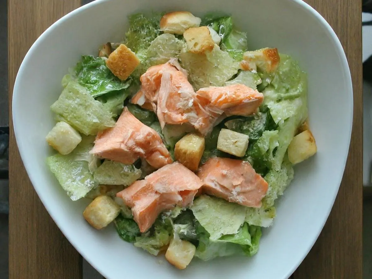 Caesar Salad With Salmon Caesar Salad With Salmon
