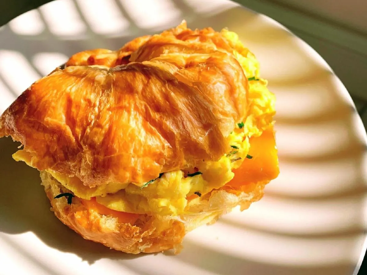 Croissant Breakfast Sandwich Croissant Breakfast Sandwich