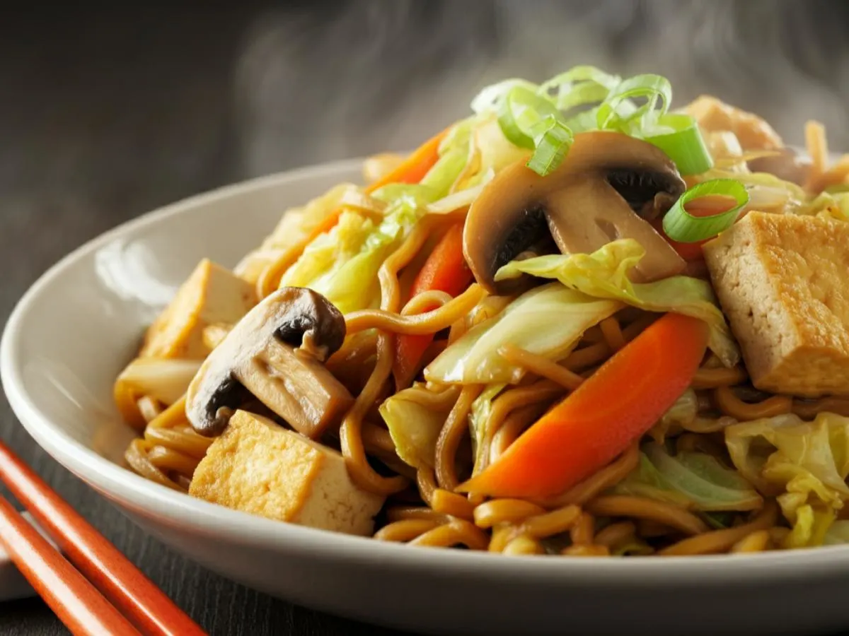 Tofu Yakisoba with Sauteed Veggies