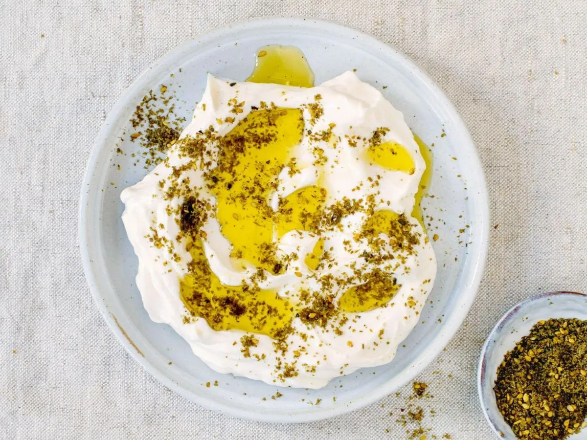 Labneh with Lebanese Za'atar Dip Labneh with Lebanese Za'atar Dip