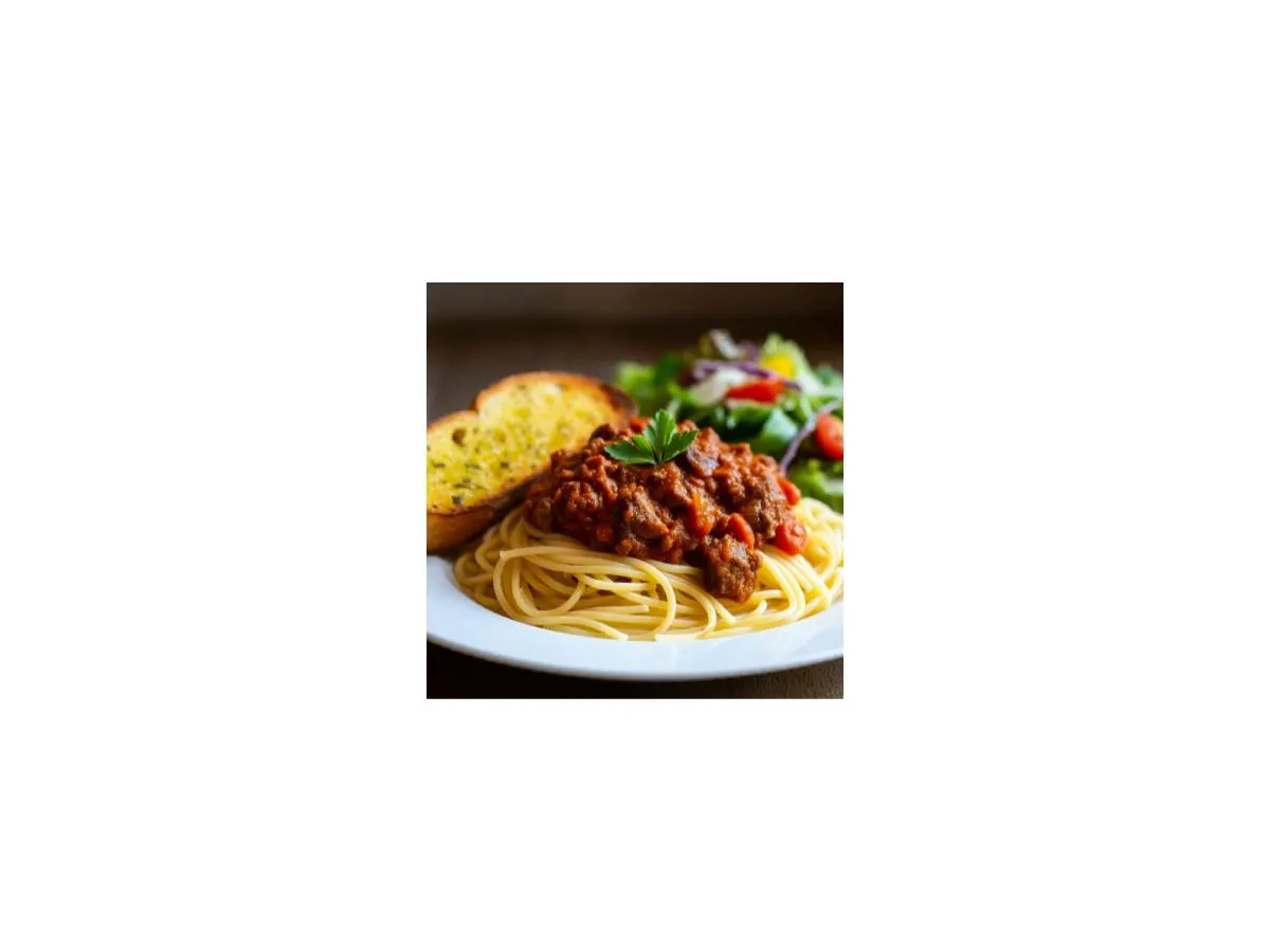 Spaghetti & Beef Ragu | Side Garden Salad Spaghetti & Beef Ragu | Side Garden Salad