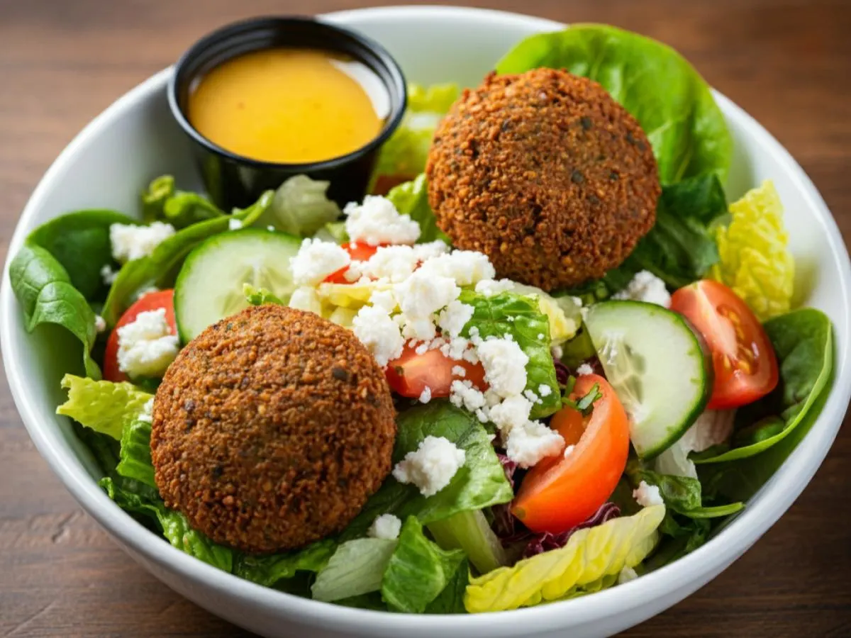 Garden Salad with Falafel Garden Salad with Falafel
