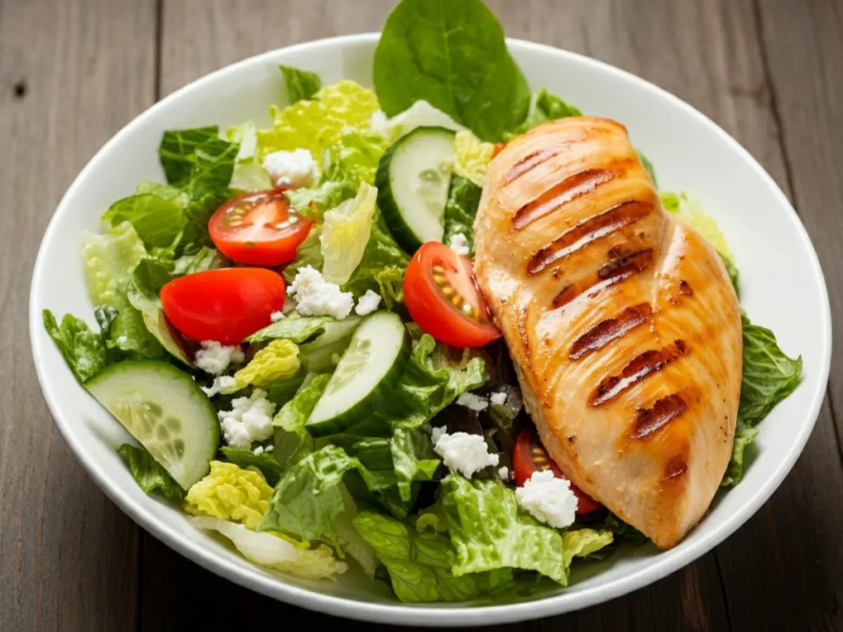 Garden Salad with Grilled Chicken Garden Salad with Grilled Chicken