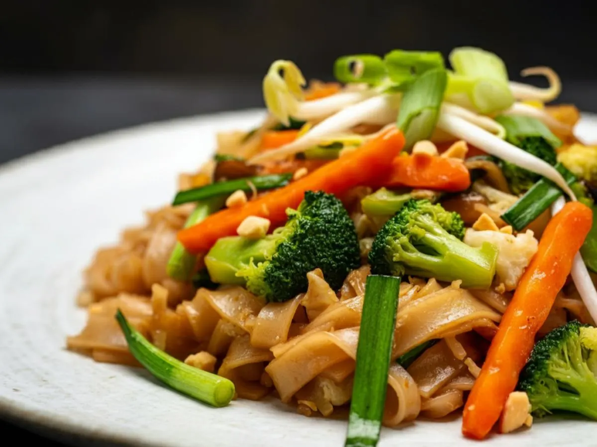 Vegetable Pad Thai Noodles Vegetable Pad Thai Noodles