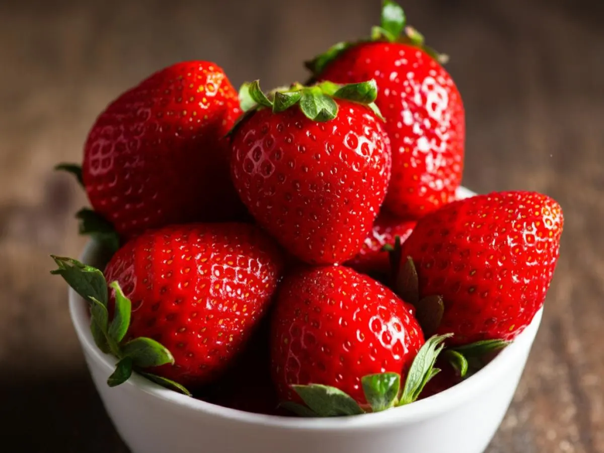 Fresh Strawberries Fresh Strawberries