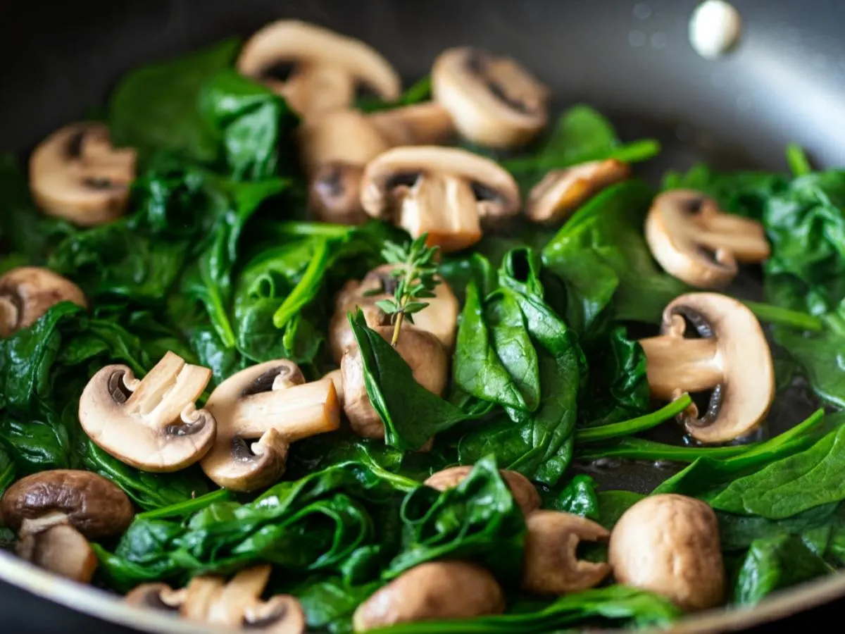 Sauteed Spinach and Mushrooms