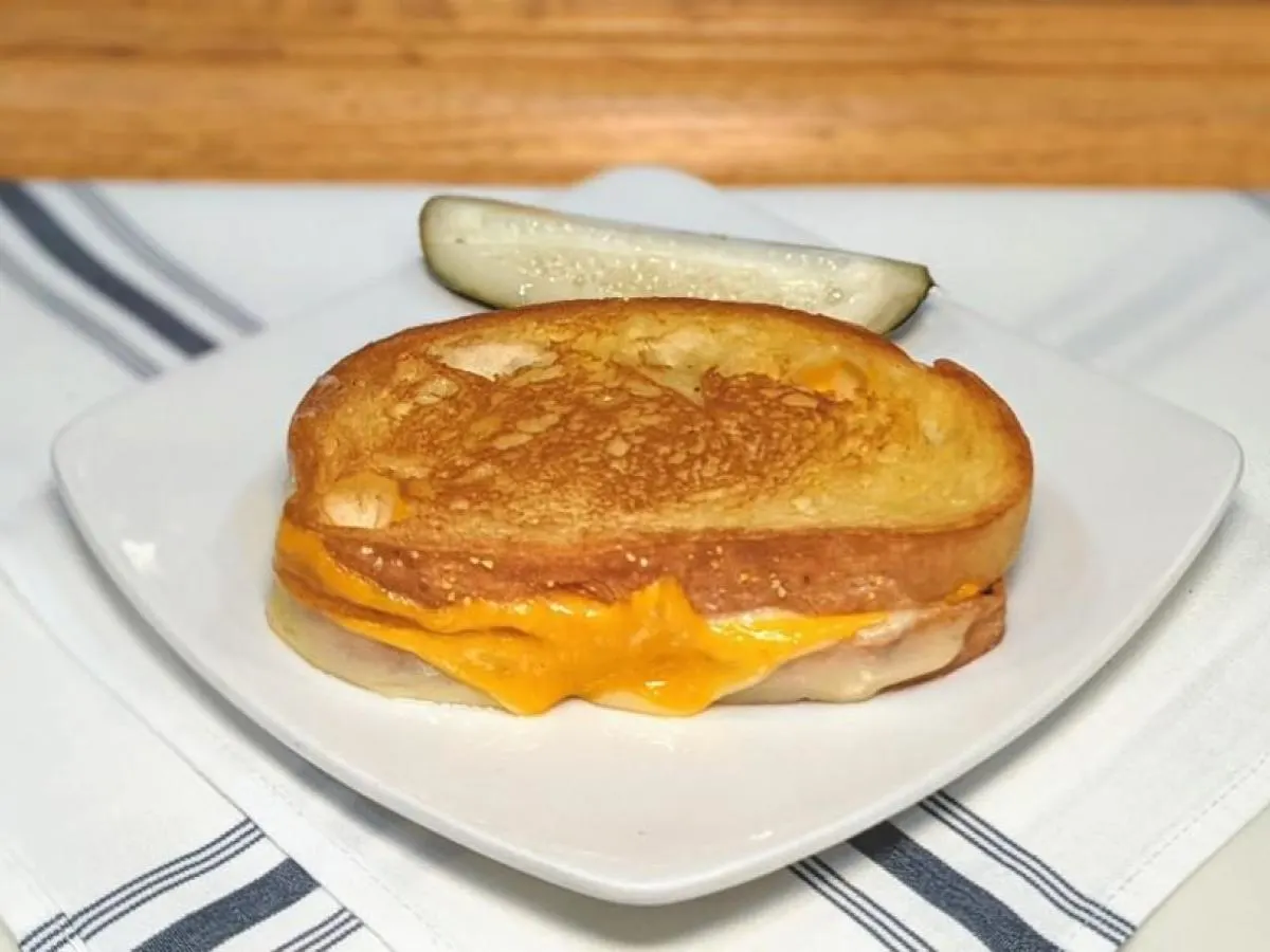 Grilled 3 Cheese Panini Grilled 3 Cheese Panini
