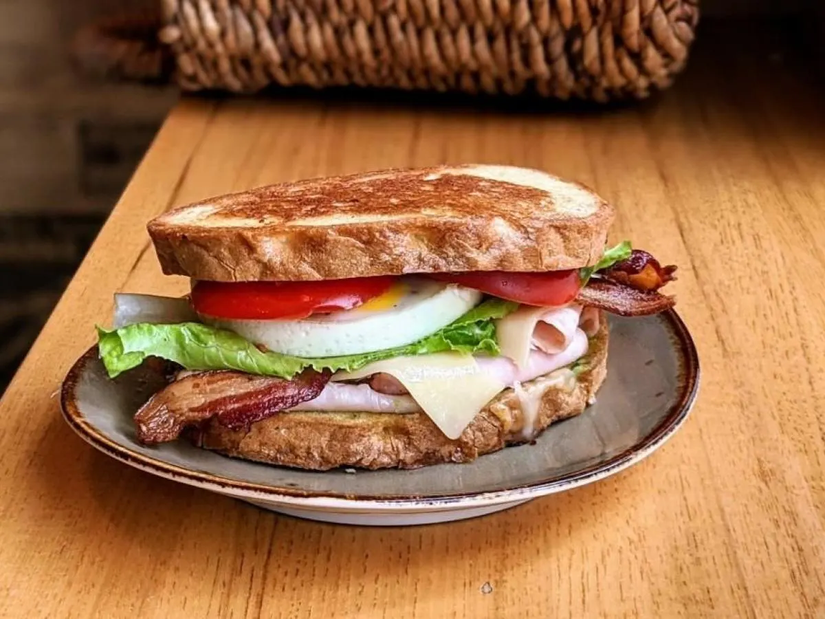 Turkey BLT Sandwich Turkey BLT Sandwich