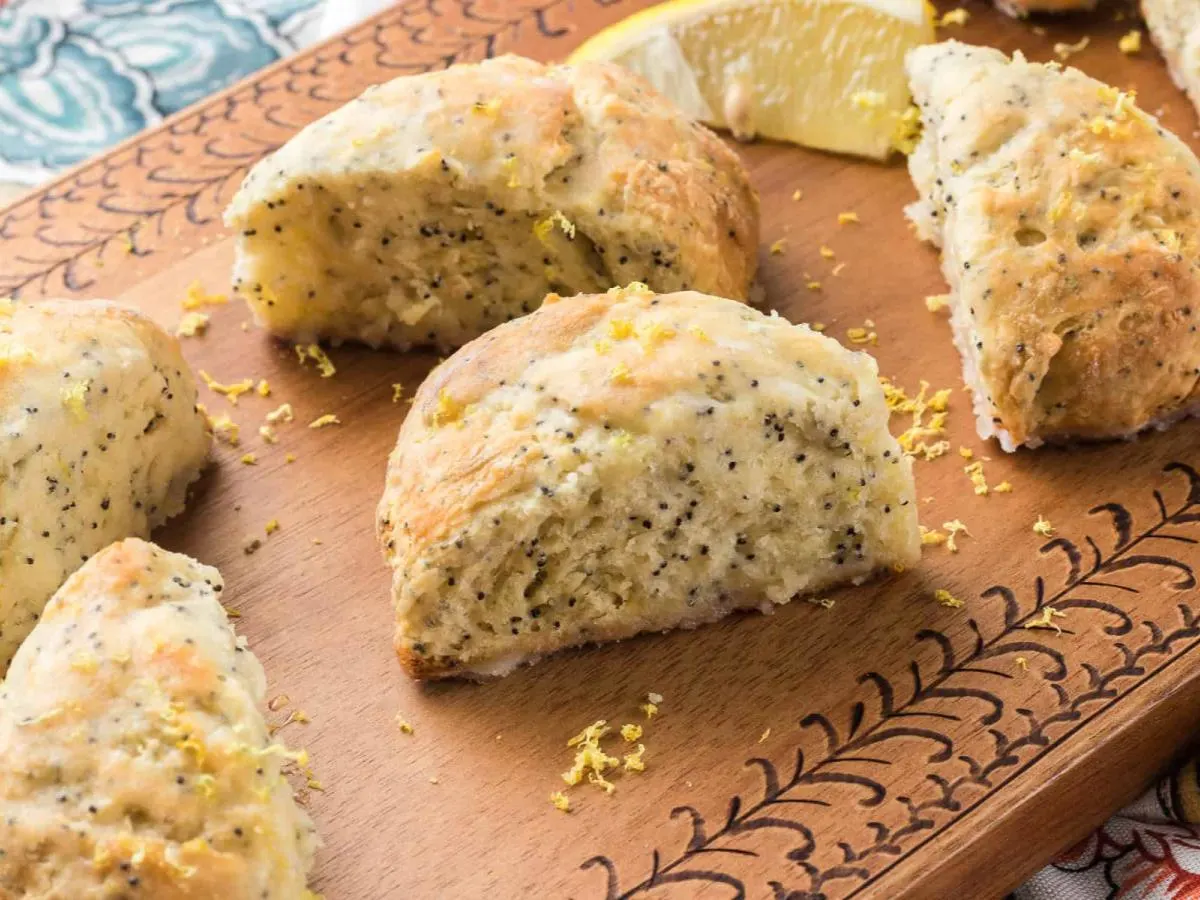 Lemon & Poppy Seed Scone Lemon & Poppy Seed Scone