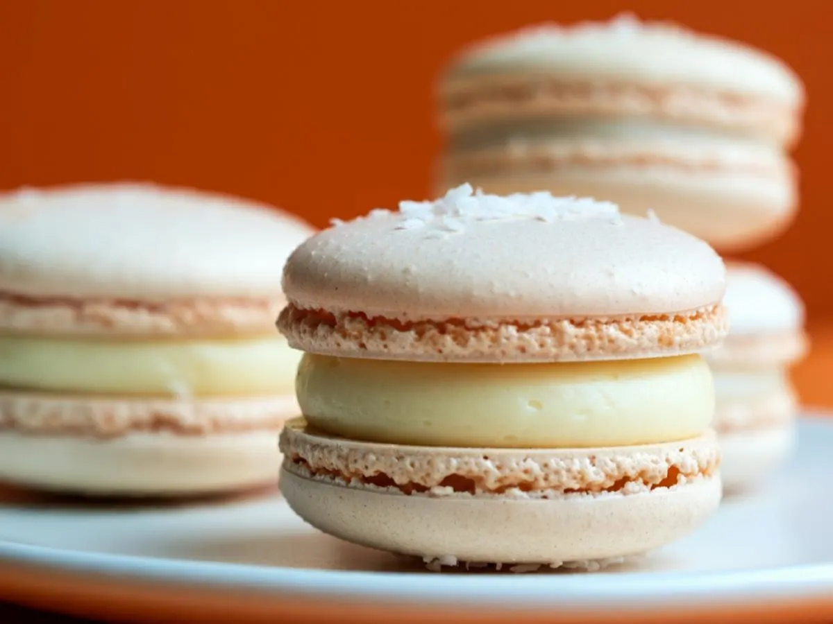 Coconut Macaron