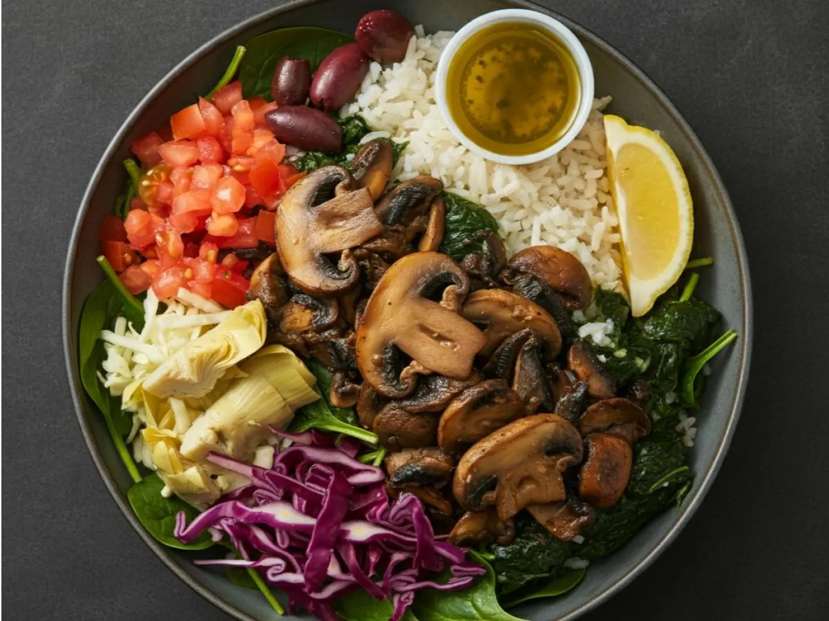 Spinach-White Basmati Rice | Mushroom Shawarma | Lemon + Olive Oil