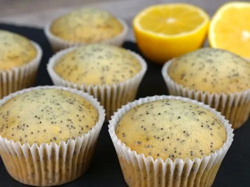 Lemon Poppy Seeds Cupcake (V/GF)
