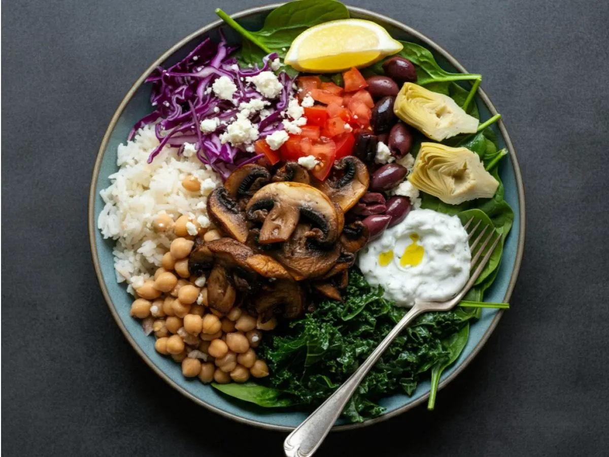 Kale-Garbanzo Beans-Spinach | Tzatziki | Mushroom Shawarma | Lemon + Olive Oil