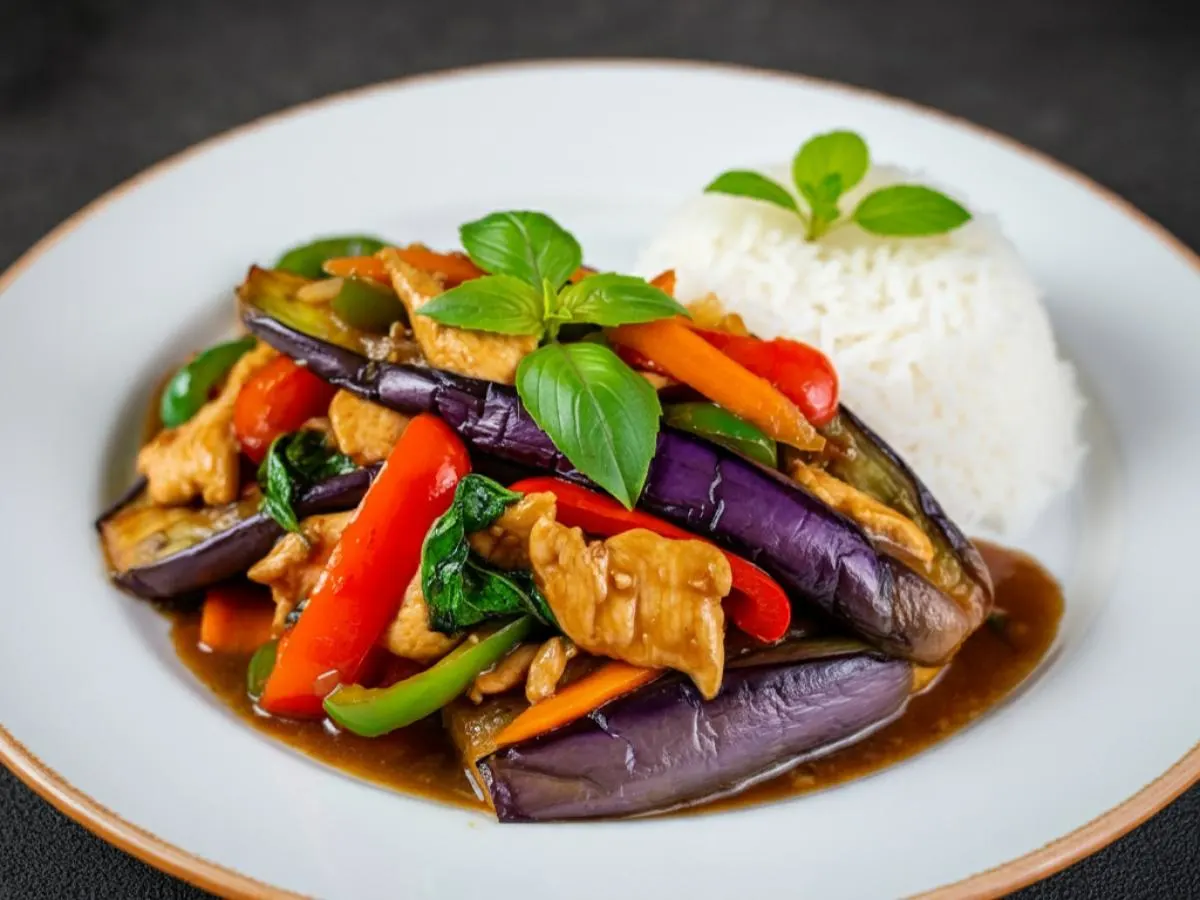 Eggplant Delight with Chicken [16 oz]