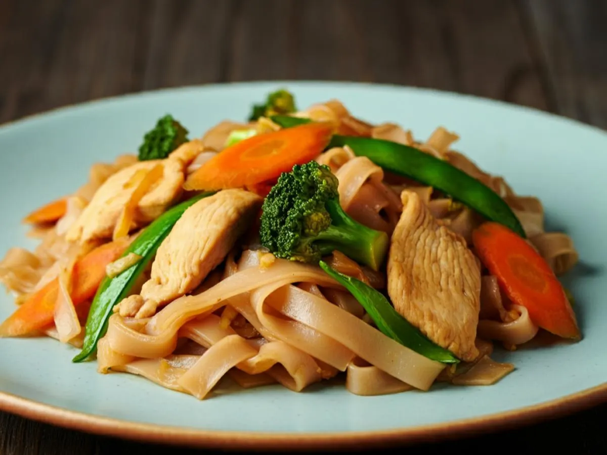 Chicken Pad See Ew [21 oz]