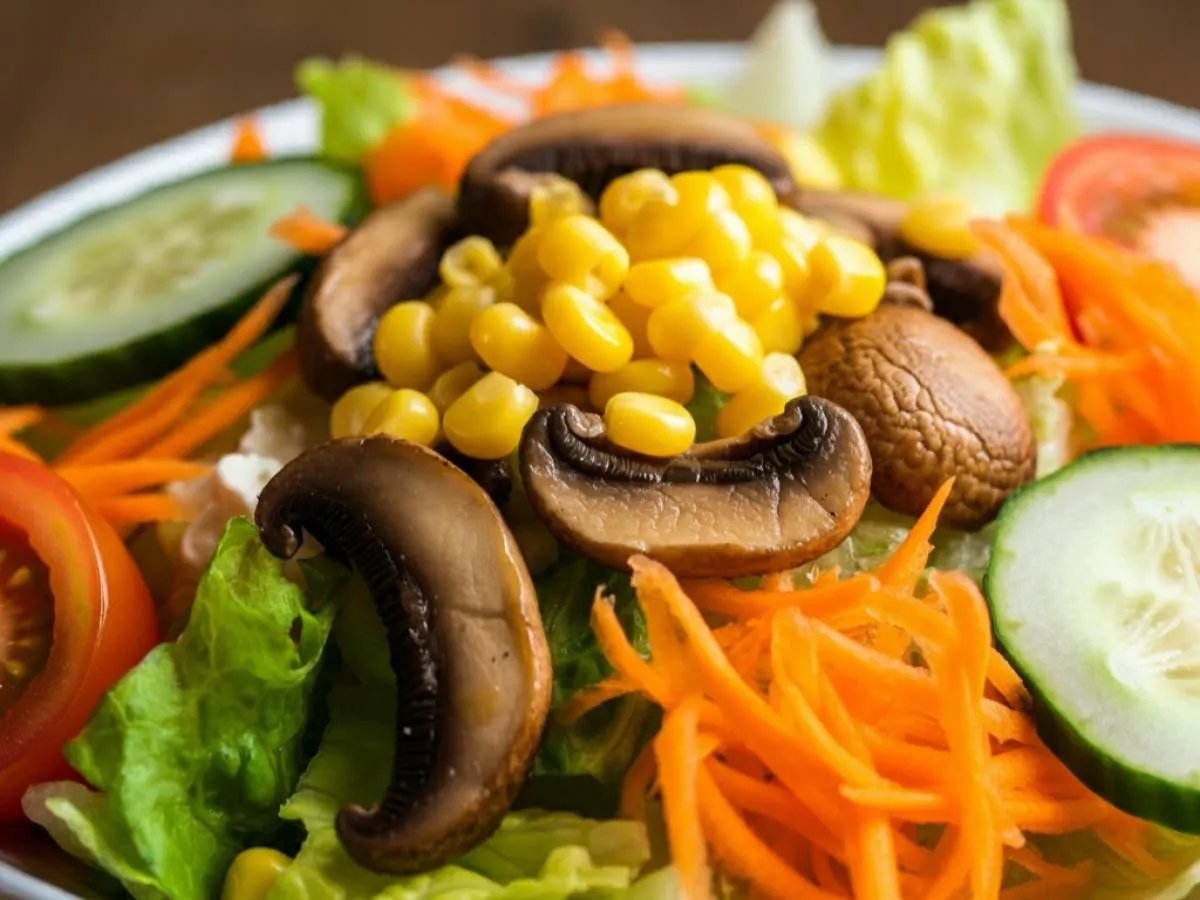Garden Salad with Grilled Mushroom [21 oz] (Allergen Free)