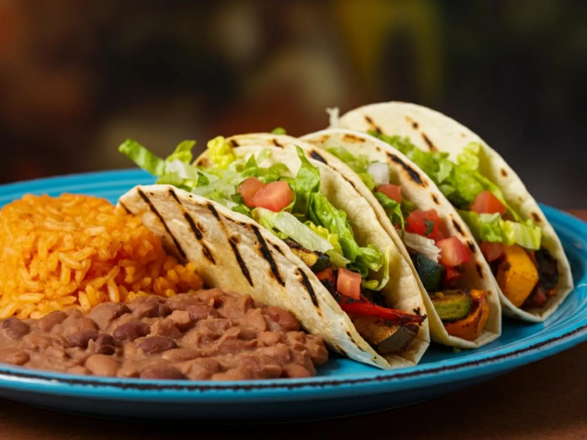 American Style Veggie Taco Box on Corn Tortillas [21oz]