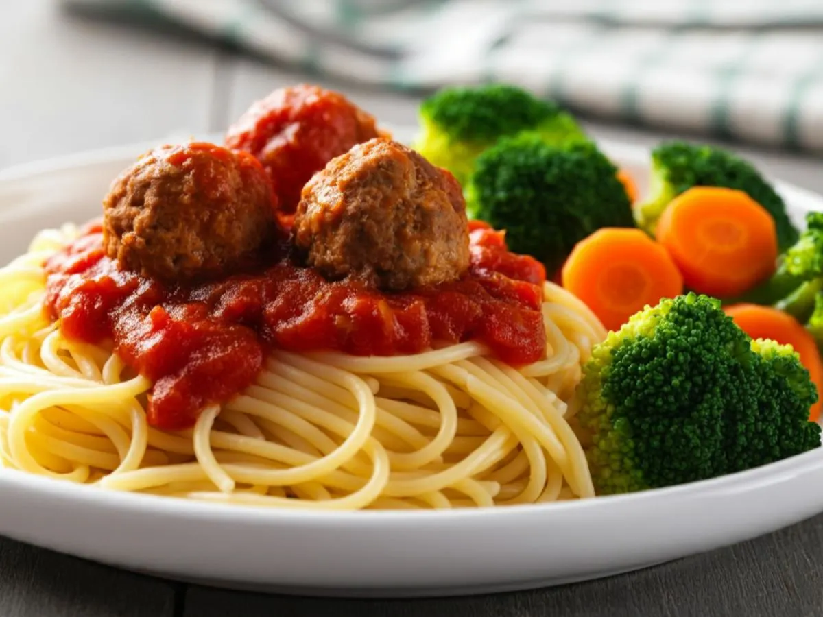 Spaghetti with Tomato Sauce and Meatballs
