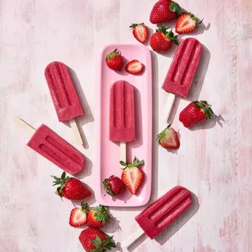 Organic Strawberry Popsicle Organic Strawberry Popsicle