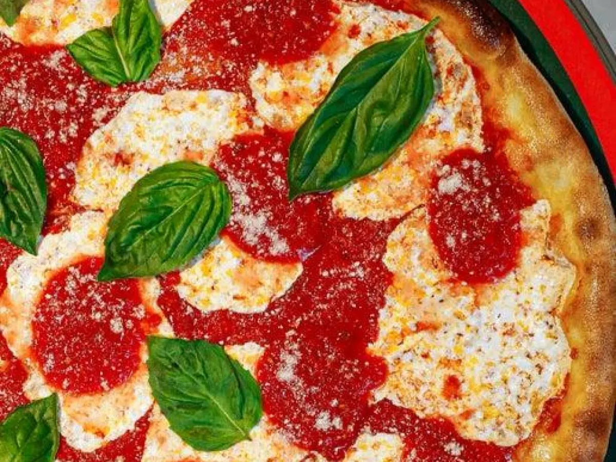Lady Margherita Pizza