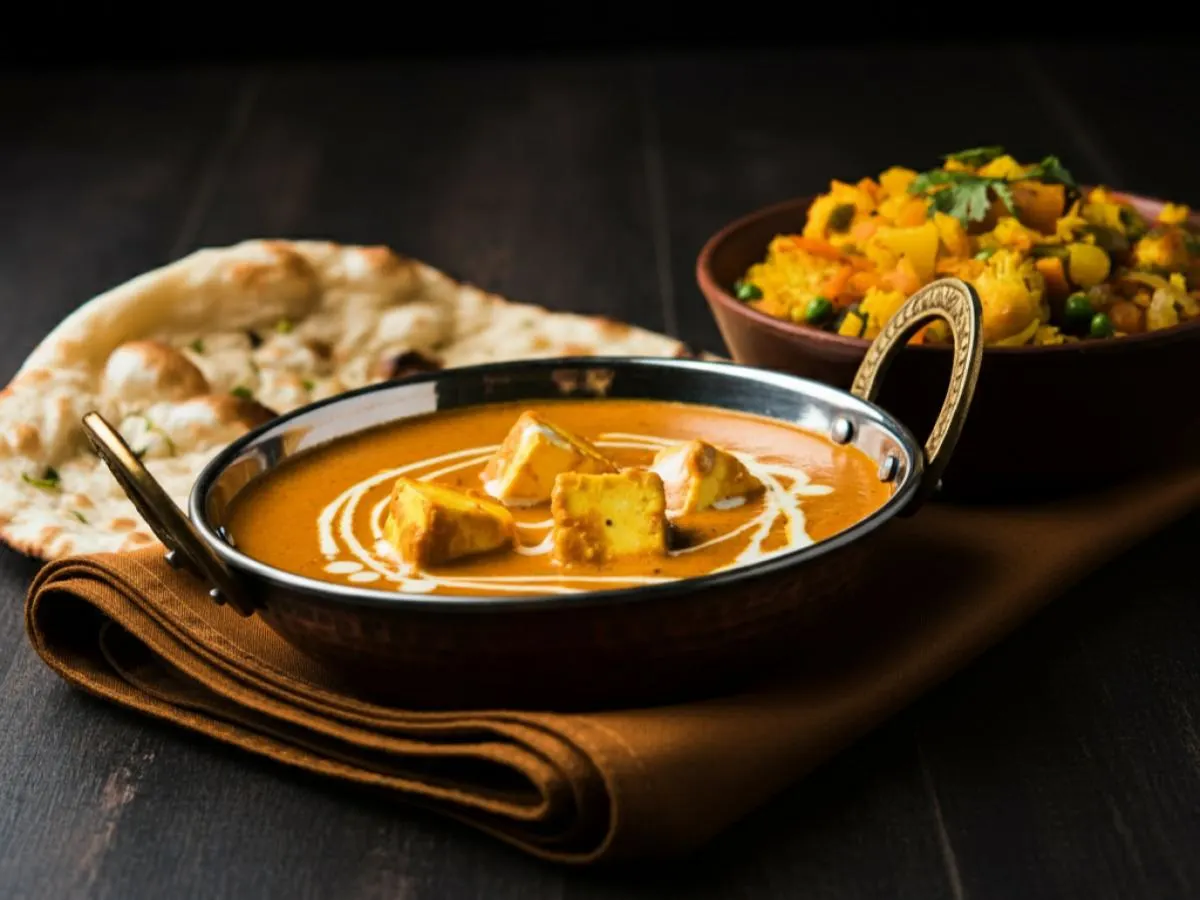 Butter Paneer Masala with Plain Naan and Aloo Gobi Butter Paneer Masala with Plain Naan and Aloo Gobi