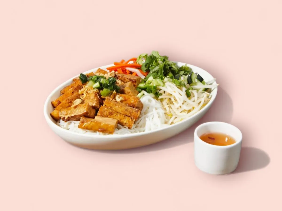 Savory Spicy Lemongrass Tofu Vermicelli Bowl Savory Spicy Lemongrass Tofu Vermicelli Bowl