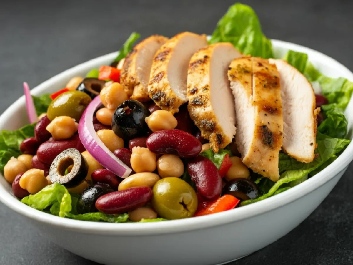 Halal Chicken and Mixed Bean Entree Salad Halal Chicken and Mixed Bean Entree Salad
