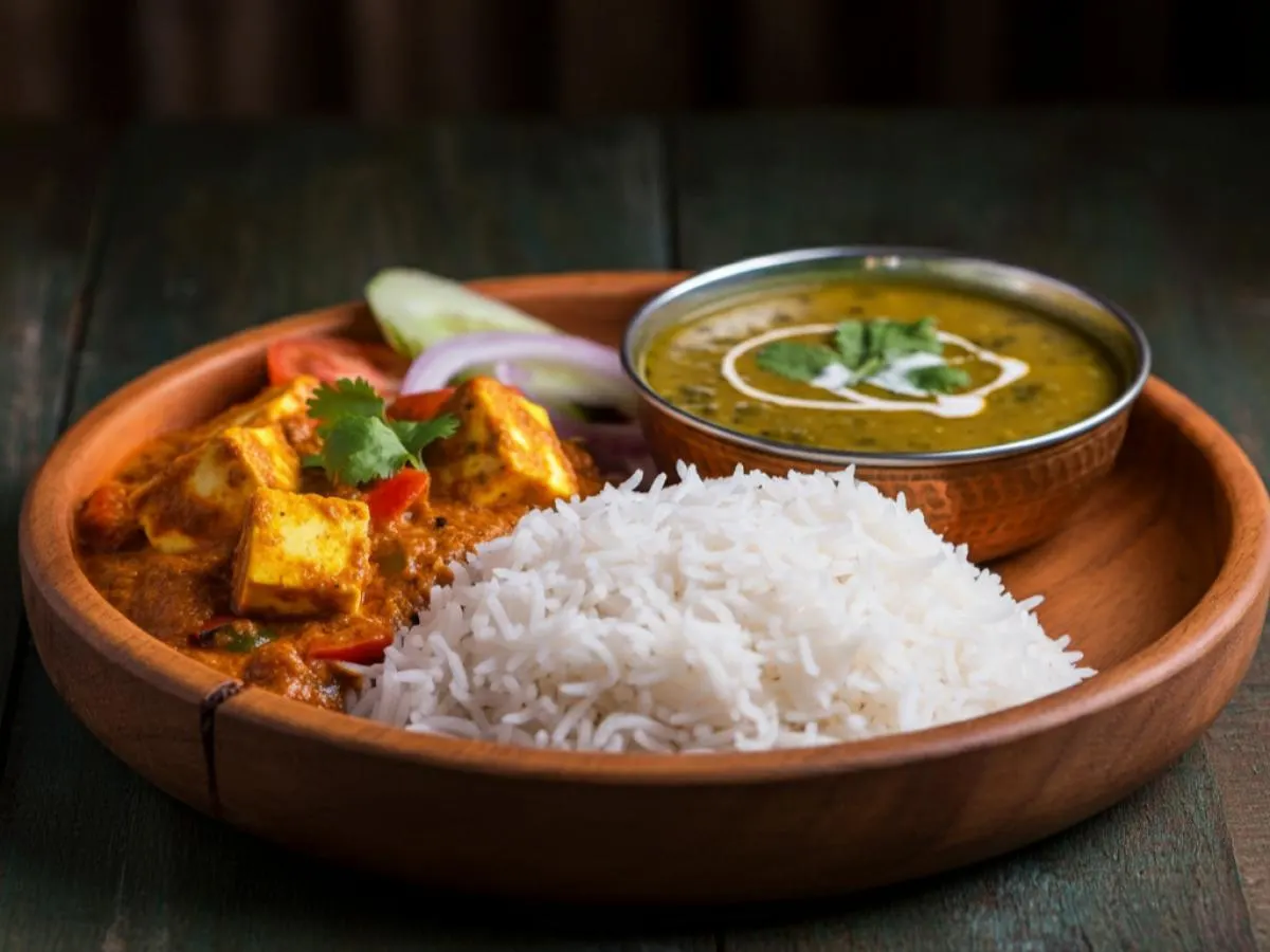Paneer Tikka Masala, Steamed White Rice & Dal Palak [16oz]