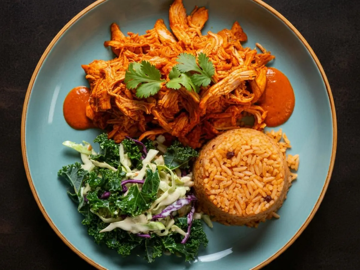 Chicken Tinga with Broccoli and Spicy Wild Sauce