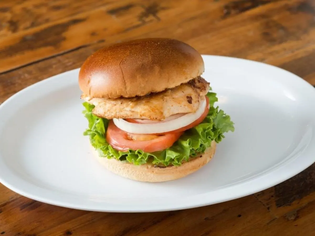 Gluten-Free Grilled Chicken Burger Meal [Small]