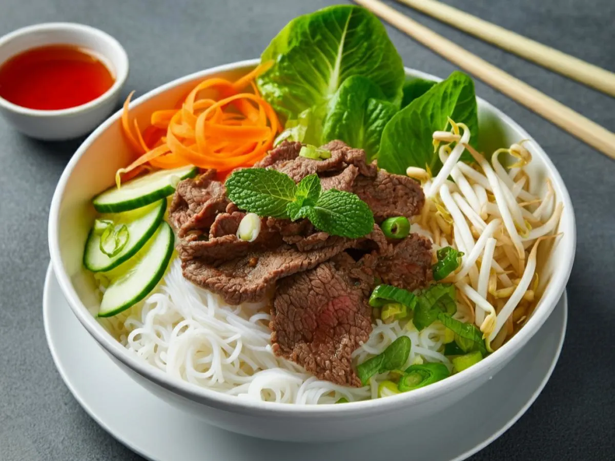 Vietnamese Lemongrass Beef with Rice Noodles and Assorted Veggies Vietnamese Lemongrass Beef with Rice Noodles and Assorted Veggies