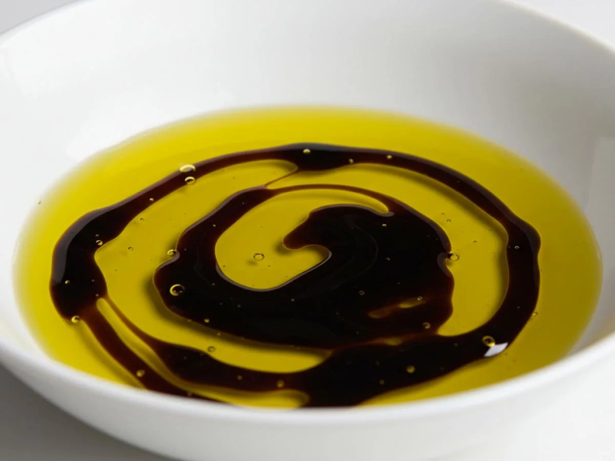 Balsamic Vinegar & Olive Oil