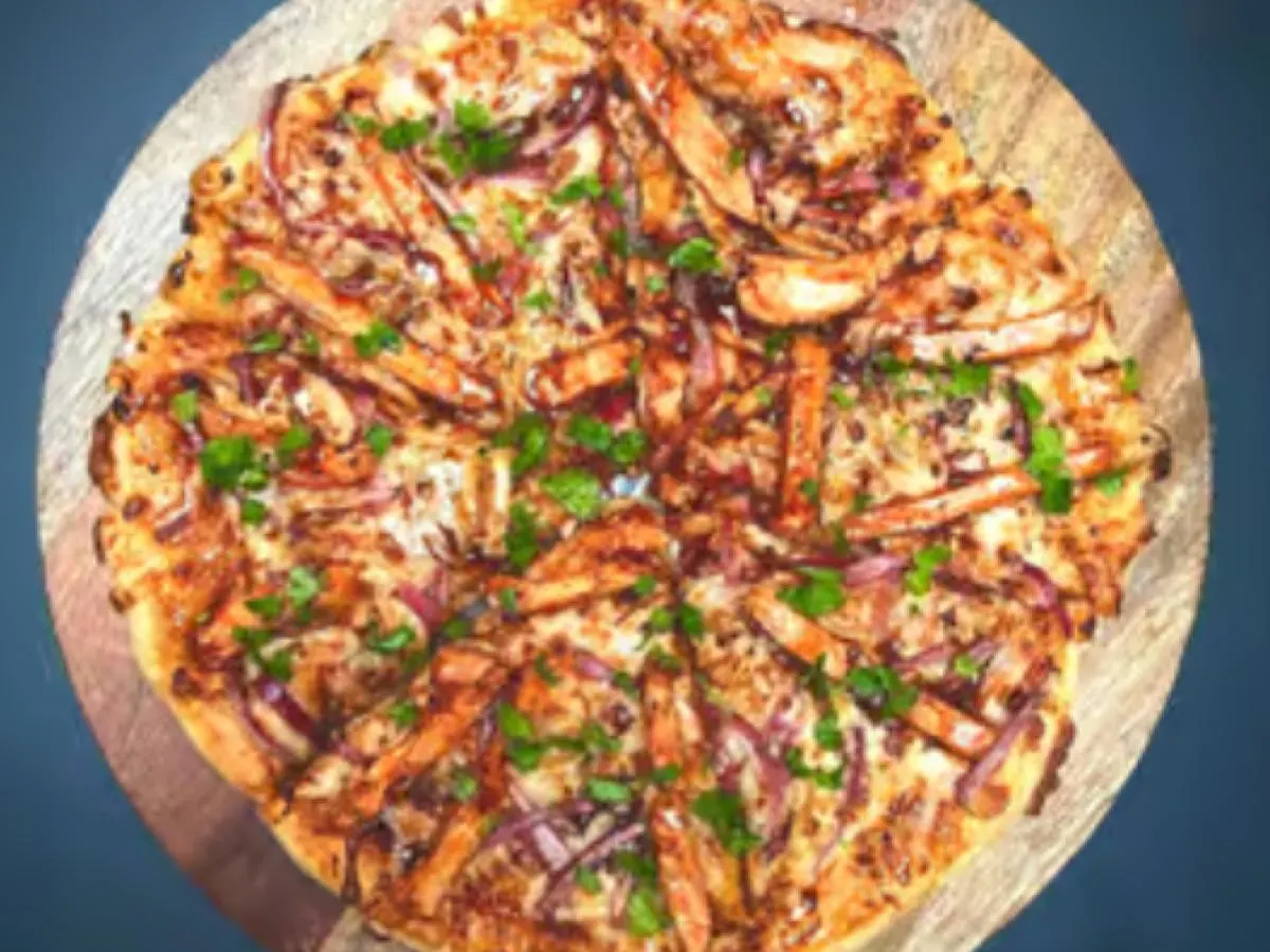 14" BBQ Chicken Pizza 14" BBQ Chicken Pizza