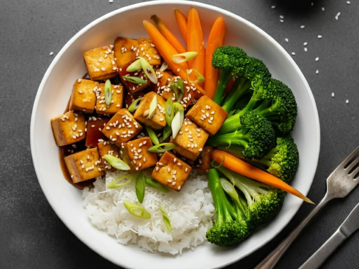 Tofu Teriyaki Coconut Rice, Broccoli & Carrots