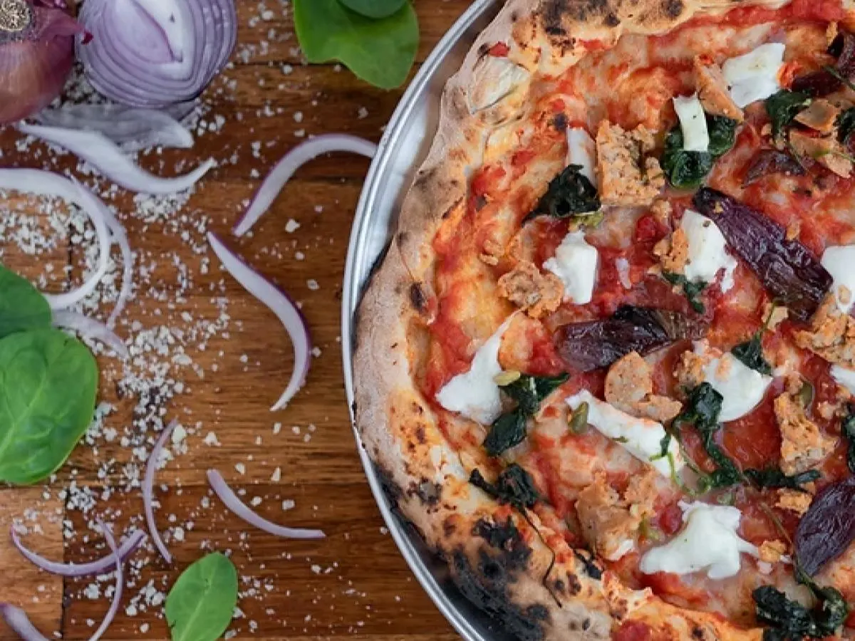 The Dundee Pizza and Basic Balsamic Salad