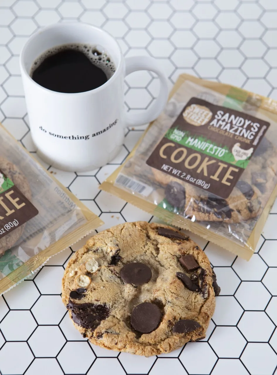 Chocolate Chunk Manifesto Cookie
