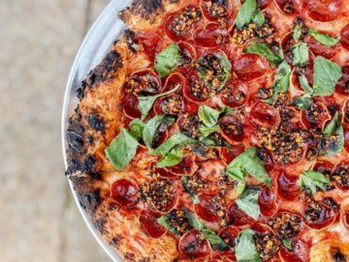 Macha Roni Pizza