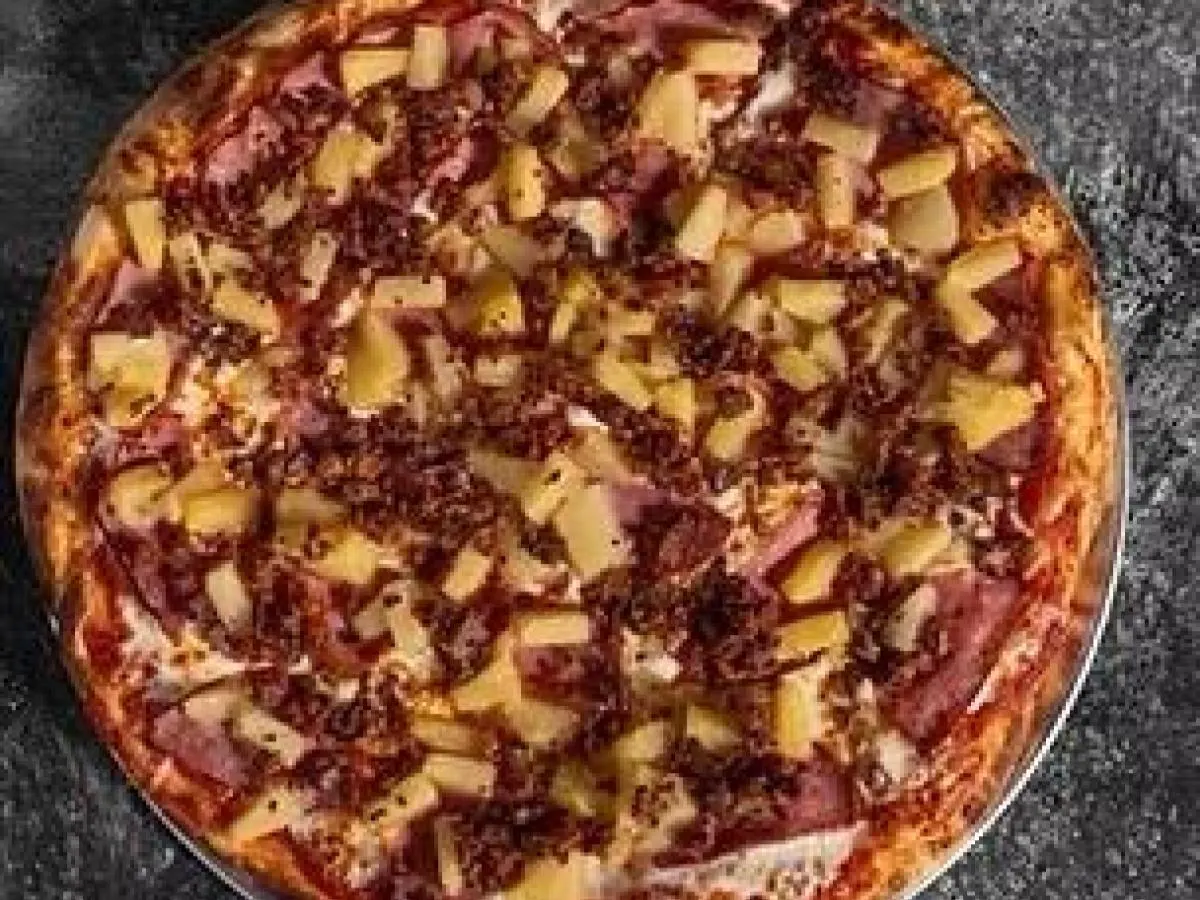 Bacon Hawaiian Pizza