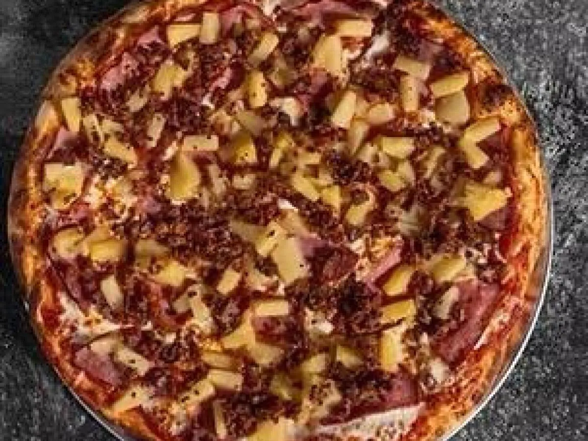 Gluten Free Bacon Hawaiian Pizza