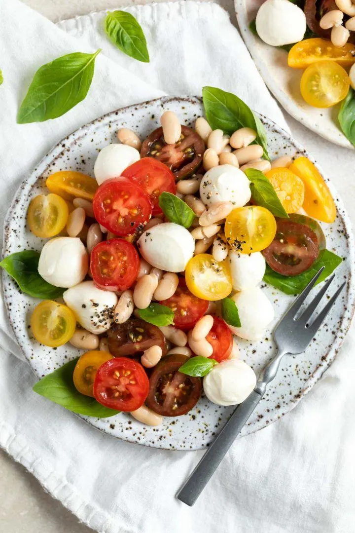 White Bean Mozzarella Salad