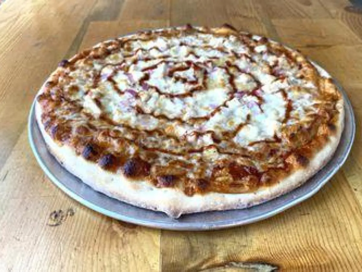 BBQ Chicken Pizza with Dairy-Free Cheese [16"]