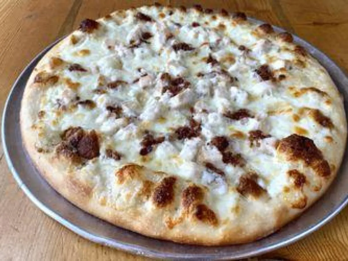Chicken Bacon Ranch Pizza with Dairy-Free Cheese [18"]